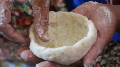 Amasya'nın Geleneksel Çanak Tarhanası: Kazanlarda Pişiyor, El Emeği ile Şekil Alıyor!