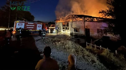 Erzincan'da Mobilya İmalathanesinde Çıkan Yangın, İşletmeyi Tümden Kapağa Sürdü!