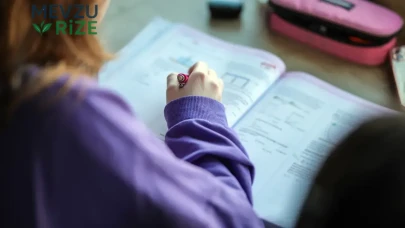Üniversite Öğrencilerine Yeni Burs İmkanı: Asgari Ücret Desteği İçin Gerekli Şartlar Açıklandı!