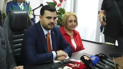 Menderes Belediye Başkanı Eyyüp Kadir İnan: 1.5 Yıldır AK Parti'ye Katılmayı İstiyorum, Ancak Yetkililer Temkinli Davrandı!