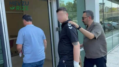 17 Yaşındaki Genç, Sokakta dehşet saçıp 2 Kişiyi Bıçakla Yaraladı!