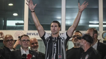 Beşiktaş, Yeni Transferi Dusan Vlahovic ile İstanbul'da Buluştu!