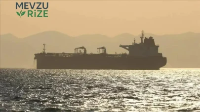 Hürmüz Boğazı'nda Alev Laharları: Süper Tanker İki Deniz Mayınına Çarptı!