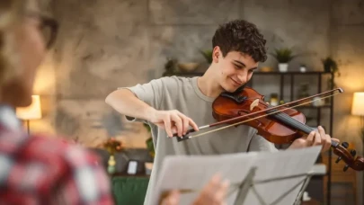 Müzik Öğretmeni Maaşları 2026: (Devlet, Özel Okul, Özel Ders)