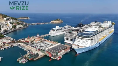 Dev Gemi Fırtınası: 9 Bin Turist İlçeye Çıktı!