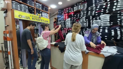 Okullarda Kıyafet Yönetmeliği Yenilendi: Arma Takma Zorunluluğu Yeniden Uygulamada!