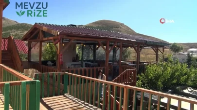"Köyde Yeni Bir Soluk: Kamu Emeklisi, İki Katlı Evini Kafeye Dönüştürdü"
