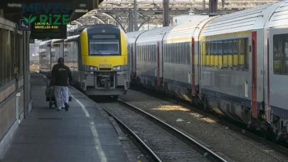 Hollanda'da Tren Seferlerinde 'Sabotaj' İhtimali: Milyonlarca Yolcu Olumsuz Etkilendi