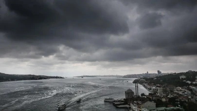 AKOM ve Meteoroloji İstanbul'u Peş Peşe Uyardı! Tarih Belli Oldu Kuvvetli Vuracak