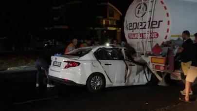 Antalya'da Tankerle Çarpışan Araç, Metrelerce Sürüklenerek Zor Anlar Yaşattı