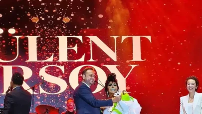 Bülent Ersoy, Elma Festivali'ne Unutulmaz Bir Performansla Renk Kattı!