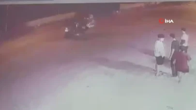 Hatay'da iki motosiklet çarpıştı: Kaza anı kamerada