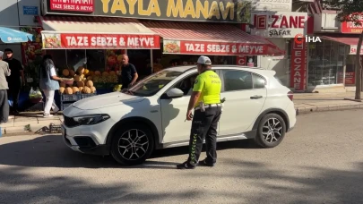 Bu kadarına pes: Polislerin gözü önünde ters yöne girdi, 10 bin lira ceza yazıldı