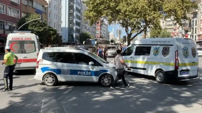Fatih’te feci kaza : 20 yaşındaki genç iki aracın çarpması sonucu hayatını kaybetti