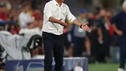 Fenerbahçe'de İsmail Kartal Krizi: Başkan Aziz Yıldırım İstifayı Reddetti