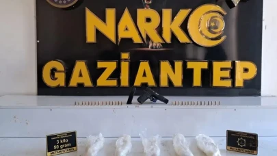 Gaziantep’te gerçekleştirilen uyuşturucu operasyonunda 3 kilogram metamfetamin yakalandı!