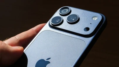 Herkes indirim umarken, Apple'dan beklenmedik hamle: iPhone fiyatlarına zam yapıldı!