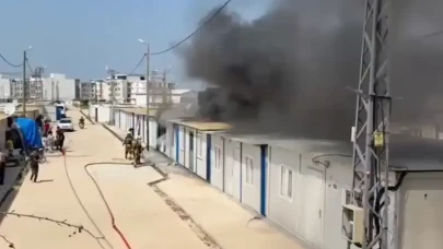 İskenderun'daki Depremzede Konteynerde Yangın Panic Yaratı!