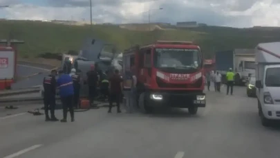 Kocaeli'de Beton Mikseri Kaza Yaptı: Sürücü Araç İçinde Sıkıştı, Yaralı Kurtarıldı