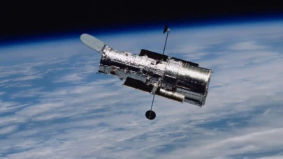 NASA'yı şaşırtan gelişme: Satürn'de aniden ortaya çıktı! 10 kenarlı dev yapı