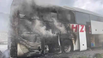 Samsun'da seyir halindeki otobüste yangın: Yolcular tahliye edildi