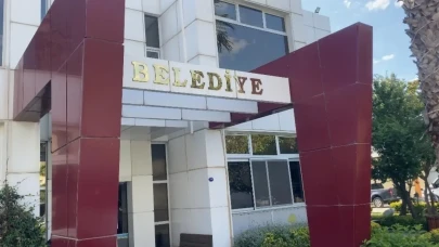 Seferihisar Belediyesi'ne Yapılan Operasyonda Rüşvet ve Usulsüzlük Kapsamında 43 Kişi Gözaltına Alındı