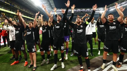 Fenerbahçe, Beşiktaş'a 2-1 yenilerek Süper Lig'de 4. haftayı geride bıraktı