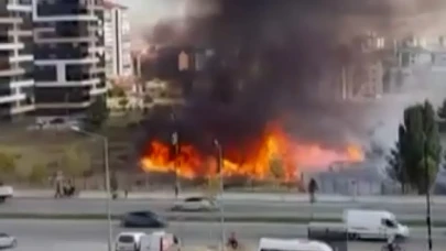 Akaryakıt istasyonunun bitişiğinde yangın: Sivas'ta alevler istasyona sıçramadan söndürüldü