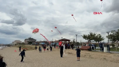 Tekirdağ'da çocuklar Gazze için gökyüzüne uçurtma bıraktılar
