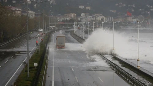Meteoroloji'den Doğu Karadeniz için fırtına uyarısı!