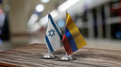 Kolombiya siyonist diplomasi heyetini kovdu! İsrail ile ticaret anlaşması yırtıp atıldı!