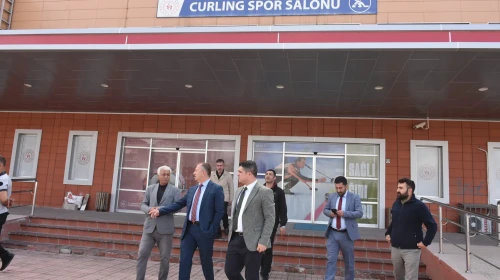 Erzurum'da Buz Salonları Yenileniyor: Modern Tesisler Genç Sporculara Sunulacak