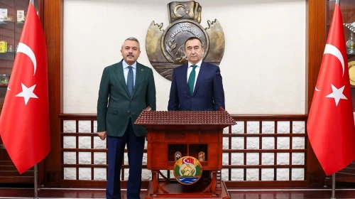 Özbekistan Büyükelçisi Khaydarov, Rize Valisi Baydaş’ı ziyaret etti