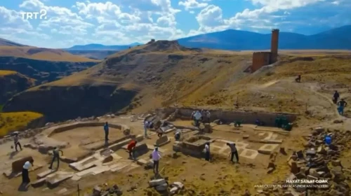 Anadolu’nun hafızasında Ani’nin yeri: İlk Türk-İslam mezarlığı gün yüzüne çıkıyor