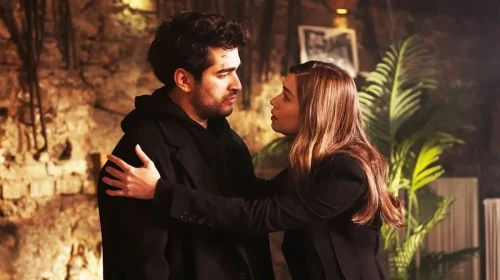 Yalı Çapkını 3. Sezon Büyük Krize Giriyor: Ferit ile Seyran Final Yolunda mı? Yapım Ekibinden Sızan Detaylar Ortalığı Karıştırdı