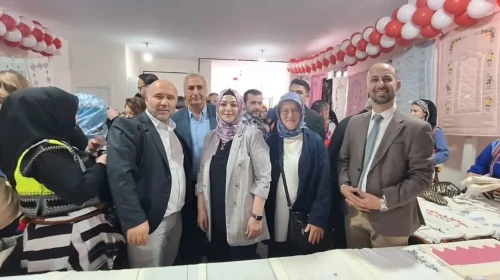 Sinlice'de Hayır Çarşısı etkinliğiyle dayanışma ruhu güçlendi, vatandaşlar bir araya geldi