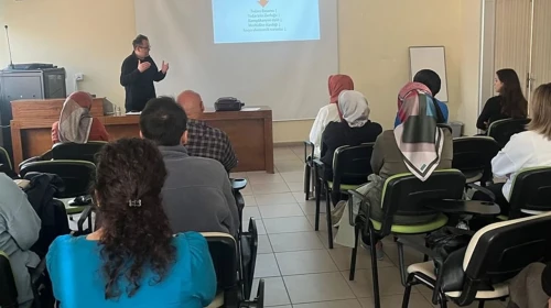 Rize’de Aile hekimi ve Aile Sağlığı Çalışanlarına Yönelik “Gelişimsel Kalça Displazisi” Eğitimi Düzenlendi