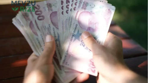 Emekliye yılbaşı ikramiyesi var mı? 2026 emeklilere yeni yıl ikramiyesi verilecek mi?