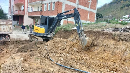 Arsin Belediyesi altyapı ve üstyapı çalışmalarını hızlandırdı, mahallelerde önemli düzenlemeler yapıldı
