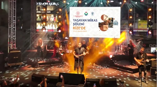 Rize'de Yaşayan Miras Şöleni, Kıraç'ın Konseriyle Yükseliyor!