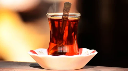 Gıda boyası helal mi: Tavşan kanı çay, yemyeşil çam fıstığı