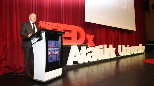 Erzurum’da TEDx Programına Yoğun İlgi: Başkan Sekmen Gençlerle Buluştu