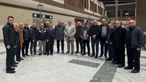 İsmail Hakkı Çiftçi, ümre ibaretini tamamlayarak Çayelili vatandaşlarla yurda döndü