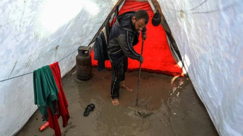 Gazze'de şiddetli yağış! Çadırlar yine sular altında kaldı