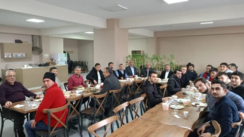 Müftü Selim Şahin, gençler ile kahvaltıda manevi değerleri konuştu