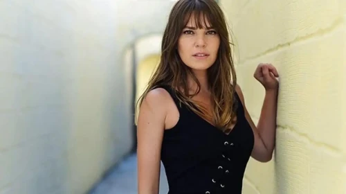 Aslı Enver, annelikle değişen önceliklerini ve yeni hikayesini paylaştı