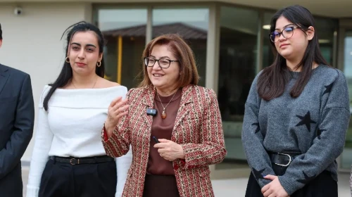 Başkan Şahin'den Öğrencilere Güzel Haber: Üniversite Öğrencilerine Sabahları Ücretsiz Çorba ve Simit Dağıtımı Başlıyor!