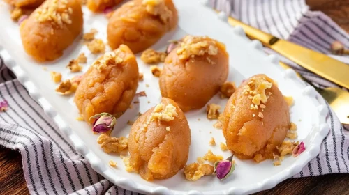 Regaip Kandili'nin Gözdesi: Topaklanmayan ve Tam Ölçülü Un Helvası Tarifi!