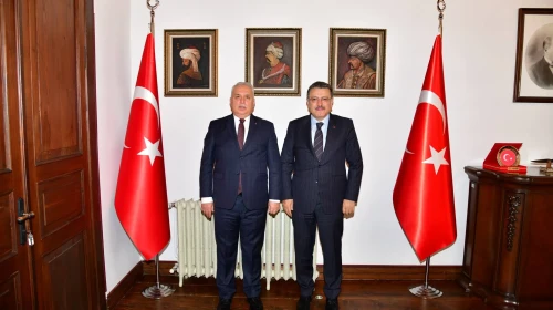 Vali Yıldırım'dan Başkan Genç'e veda ziyareti, iş birliği mesajı verildi