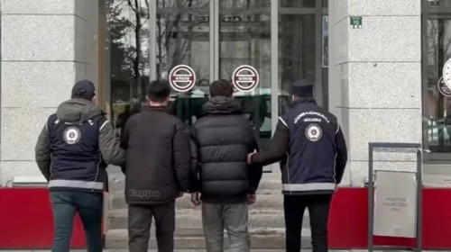 Erzurum'da Göçmen Kaçakçılığı Operasyonu: 48 Düzensiz Göçmen ve 4 Organizatör Yakalandı